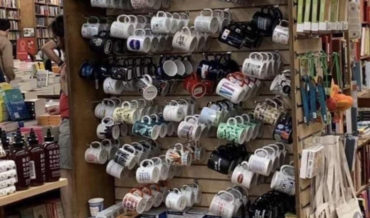 Beer Goggles: Rack Of Repeating Coffee Mugs Makes You Feel Like You’re Drunk