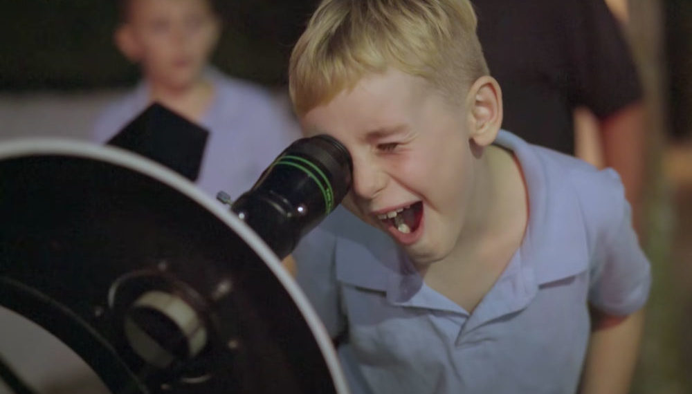“Oh My God”: A Beautiful Compilation Of Random People Viewing The Moon Through A High-Powered Telescope