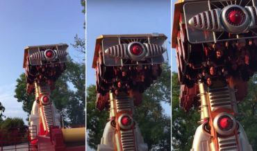 Little Help Over Here!: Amusement Park Ride In Russia Gets Stuck Upside-Down