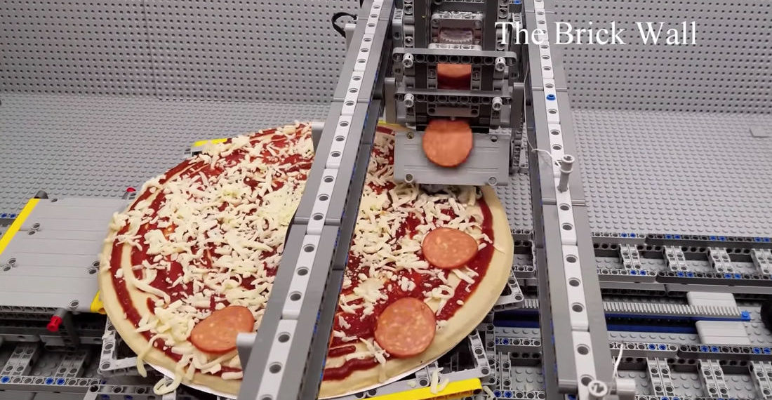 Guy Builds LEGO Assembly Line That Adds All The Ingredients To A Pizza