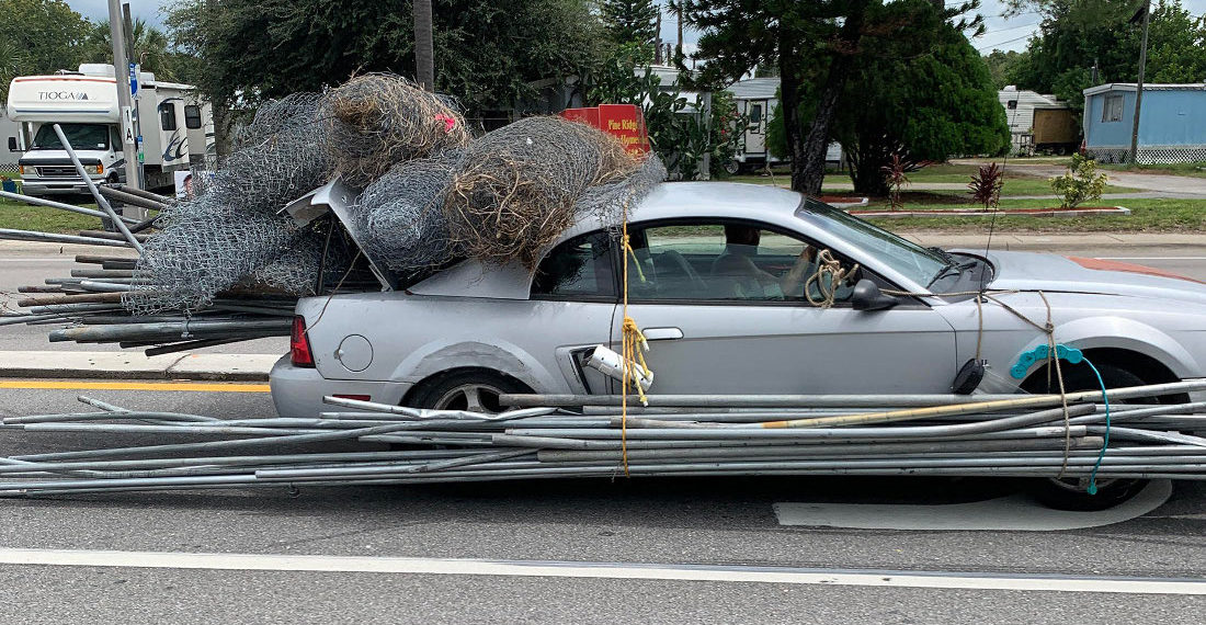 Florida Man Uses Ford Mustang As Pickup Truck To Haul Fencing, Pipes