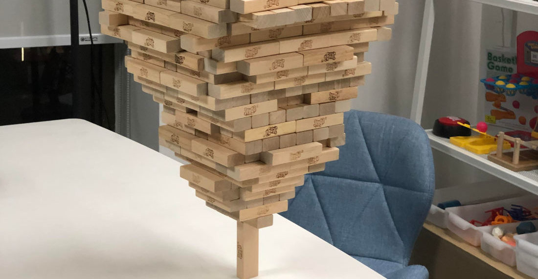 They Said It Couldn’t Be Done: Guy Stacks 518 Jenga Blocks On A Single Vertical Piece