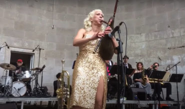Oh Wow: Woman Performs Swing Song On Bagpipes