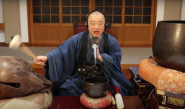 Buddhist Monk Covers Metallica’s ‘Enter Sandman’ With Traditional Instruments