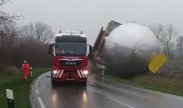 Whoaly Sh*t: Giant Gas Tank Rolls Off Trailer During Transport