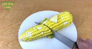 How To: Make A Realistic Corn On The Cob Cake