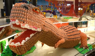 64-Feet Long, 150,000 Balloons: The World’s Largest Balloon Dinosaur