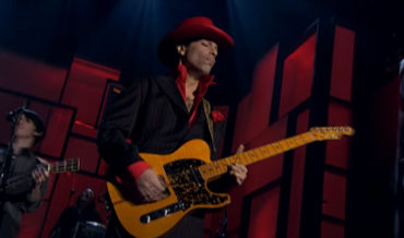 Prince’s Guitar Solo From All Star Performance Of ‘While My Guitar Gently Weeps’ Gets A Director’s Cut