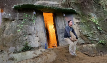 Man Carves Impressive Apartment Into Side Of Stone Mountain