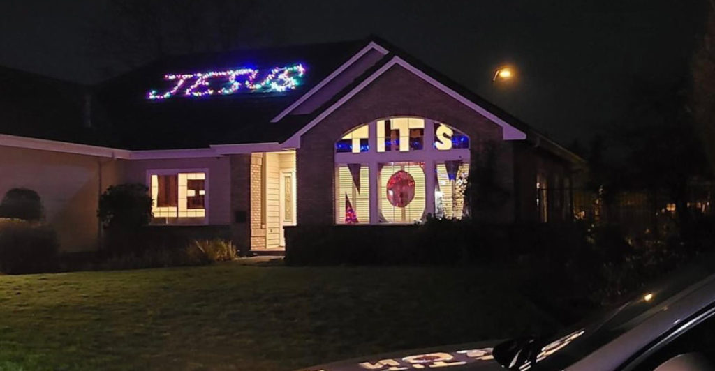 Home's Entirely Inappropriate 'LE TITS NOW' ('LET IT SNOW') Holiday Decorating