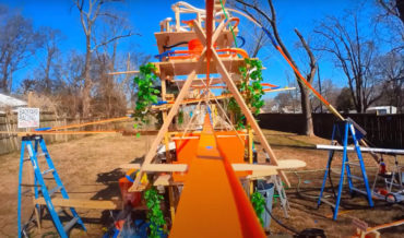 Giant Waterpark Themed Hot Wheels Track