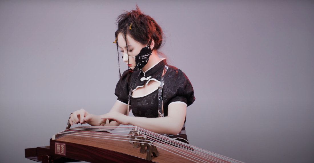 AC/DC’s Thunderstruck Performed On Chinese Guzheng