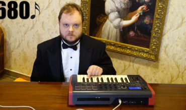 Stop Motion Video of Pianist Playing ‘Flight of The Bumblebee’ With One Finger