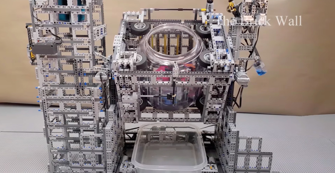 Guy Builds Functional LEGO Washing Machine And Dryer