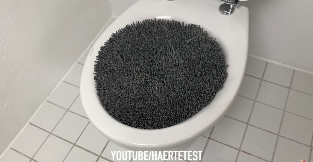 Fire In The Hole!: 1,000 Sparklers Vs Toilet