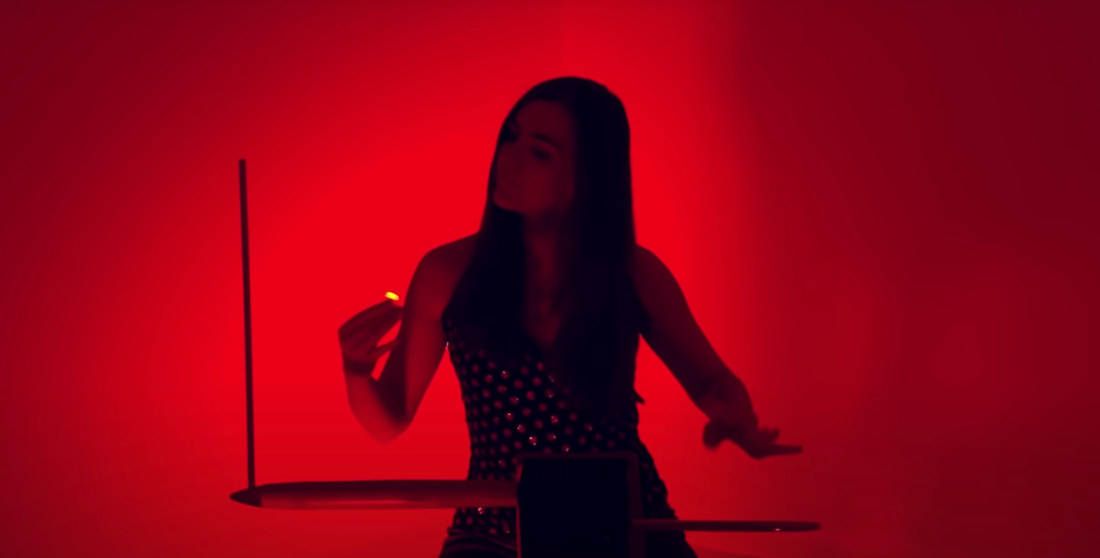 ‘Flight Of The Bumblebee’ Performed On Theremin