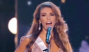 Miss France Introducing Herself At The Miss World Pageant