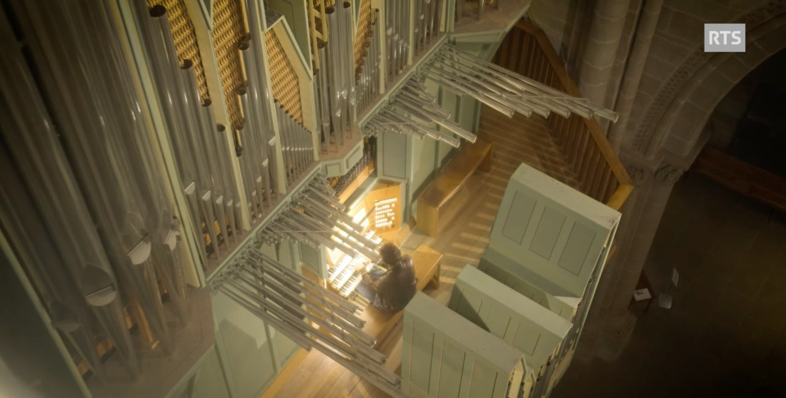 Stayin’ Alive Performed On Massive Pipe Organ