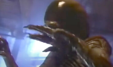 1992 Alien 3 Pepsi Commercial Features Xenomorph Drinking A Pepsi, Burping