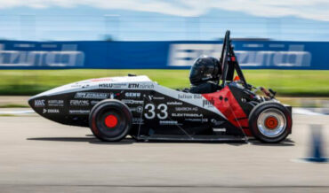 Students Build Electric Car That Does 0 – 62MPH In 0.956 Seconds, Set World Record