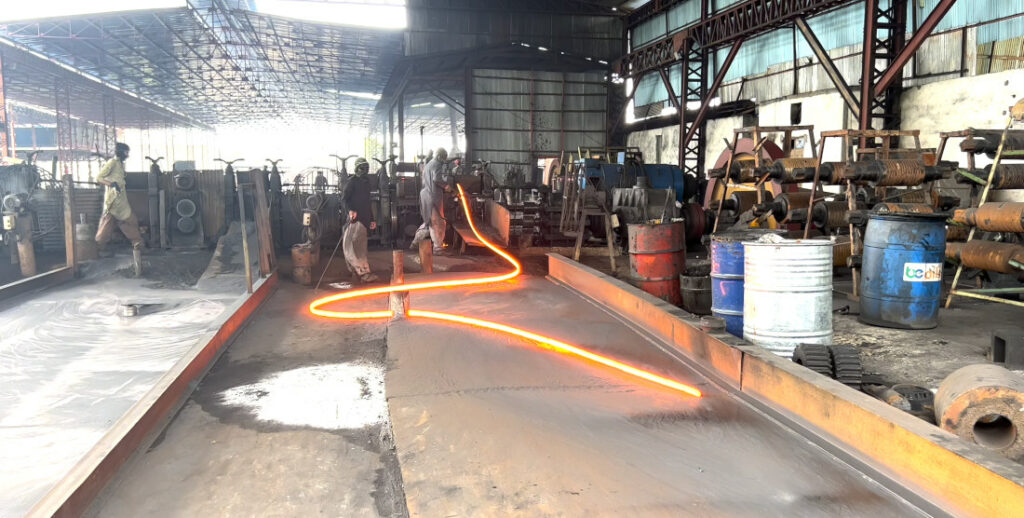 Glow Snakes!: Producing The World's Longest Pieces Of Rebar