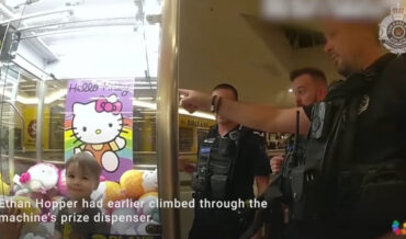 Police Called To Retrieve 3-Year Old That Climbed In Claw Machine Game