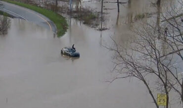 Maserati SUV Driver Mistakes His Vehicle For Functional Off Roader, Gets Stuck In Flood
