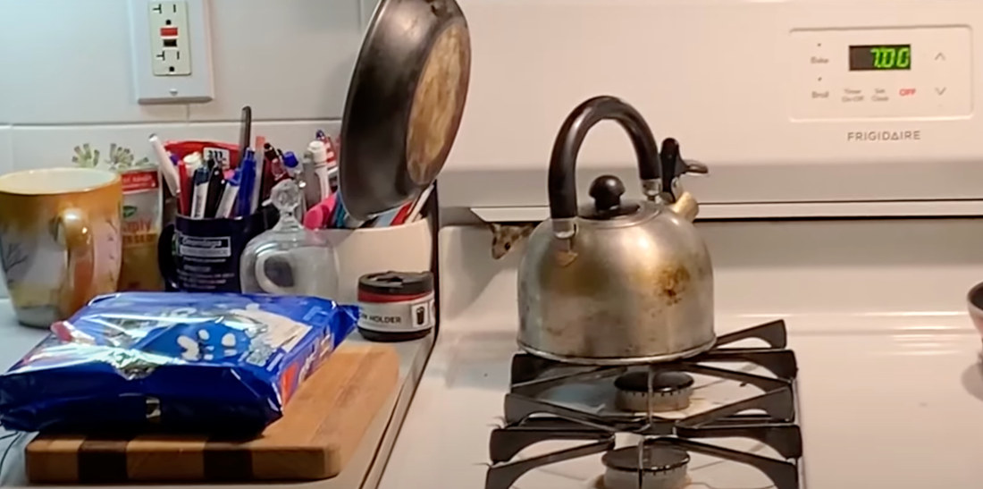 Mouse Sneaks Out Of Hiding Spot In Stove To Steal An OREO