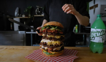 Recreating The 6-Pound Heart Stopper Burger From Grand Theft Auto IV