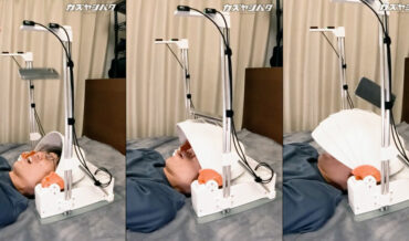 Quick-Closing Face Mask Prevents Dropping Phone On Face In Bed
