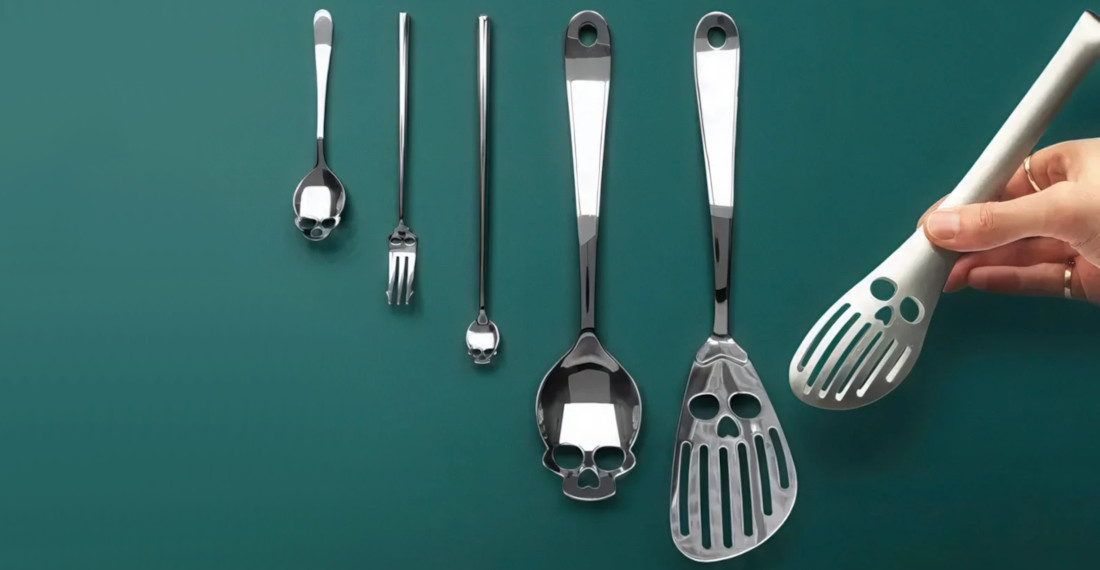 Tasteful Skull Themed Kitchen Utensils