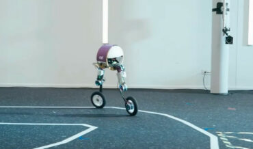 ‘Roadrunner’ Bipedal Robot With Wheels For Feet