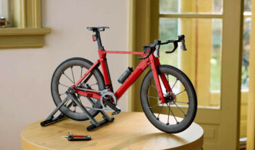 2-Foot Long LEGO Road Bike  Set Looks Fragile
