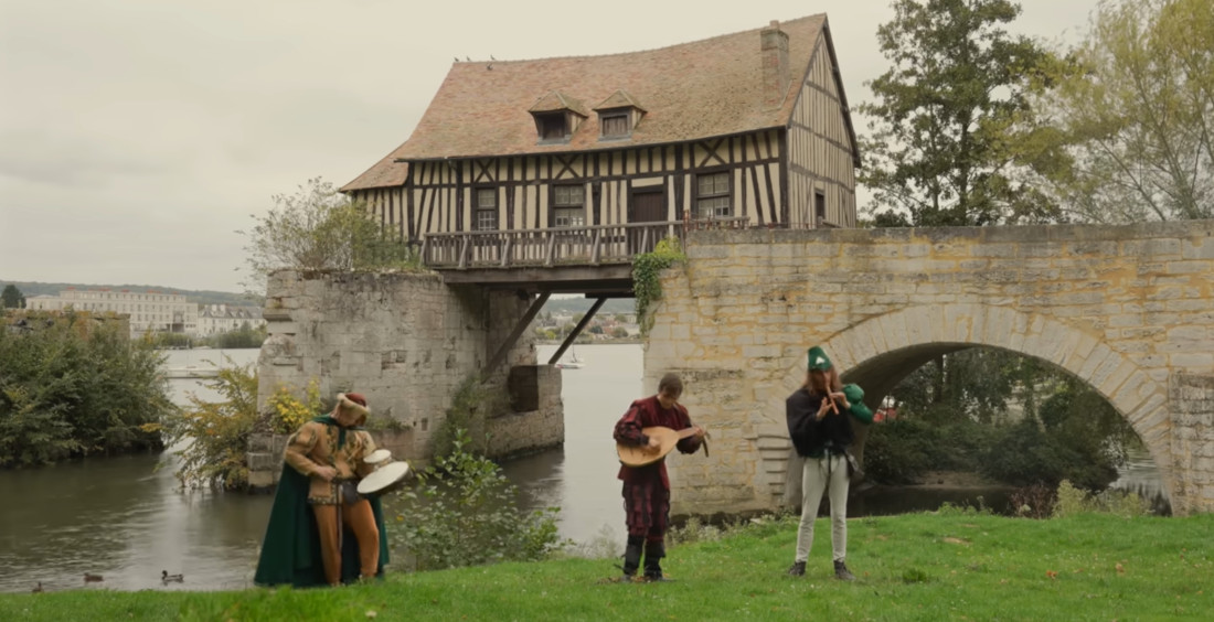 Bardcore Band Peforms Medieval Cover Of A-Ha’s ‘Take On Me’