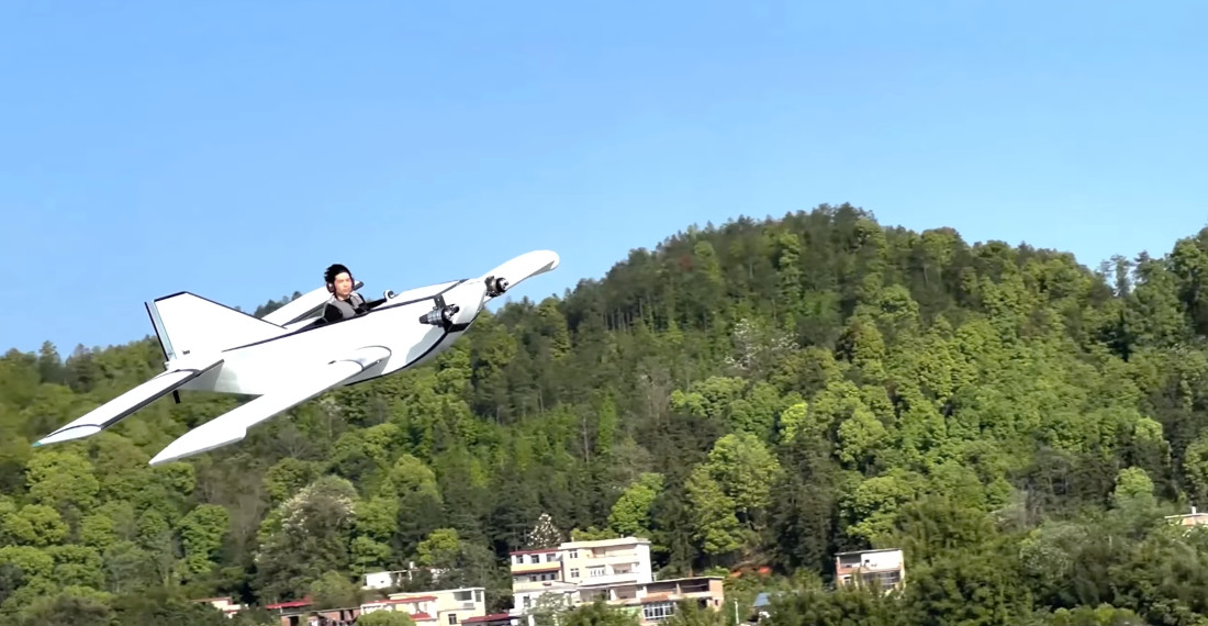 Building And Flying The World’s Smallest Manned Jet