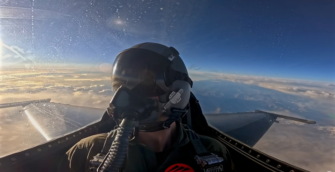 Riding In An F-16 Viper Jet At 1,300MPH