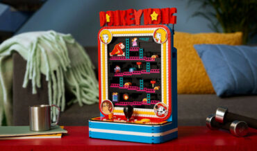 LEGO Releases A ‘Playable’ Donkey Kong Arcade Build Set