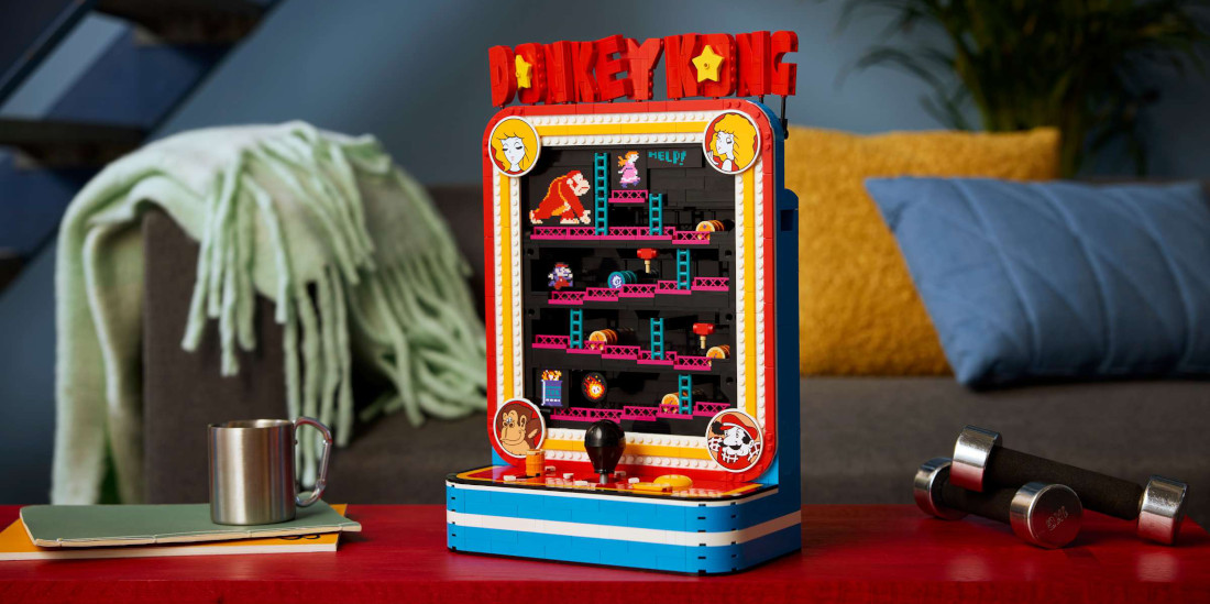 LEGO Releases A ‘Playable’ Donkey Kong Arcade Build Set